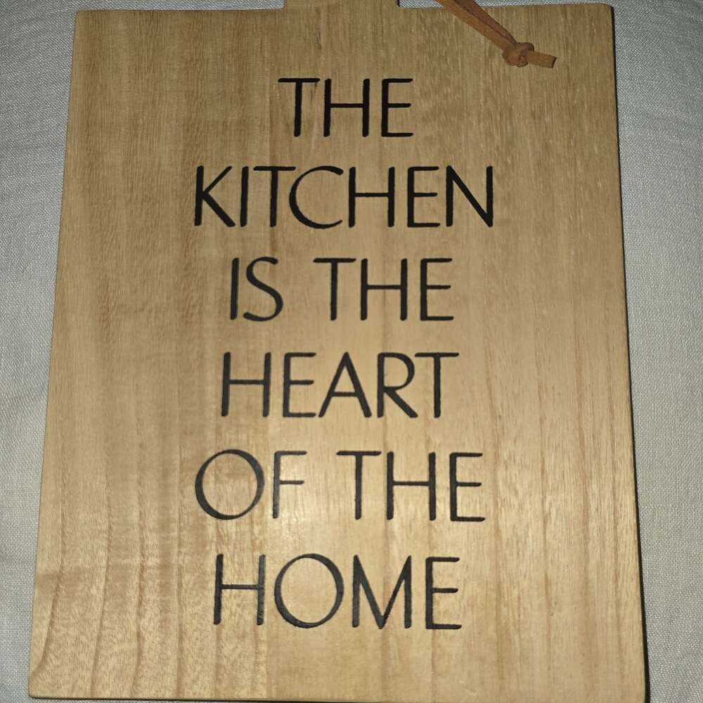 Decocrated Spring 2023 'The Kitchen is the Heart of the Home' Decorative Wood Cu